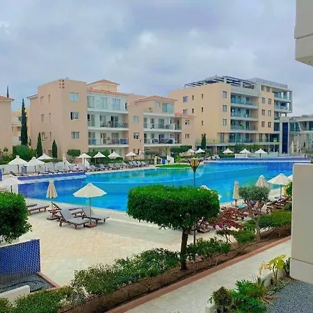 Paphos Elysia Park 2 Bedroom And Garden Exterior photo