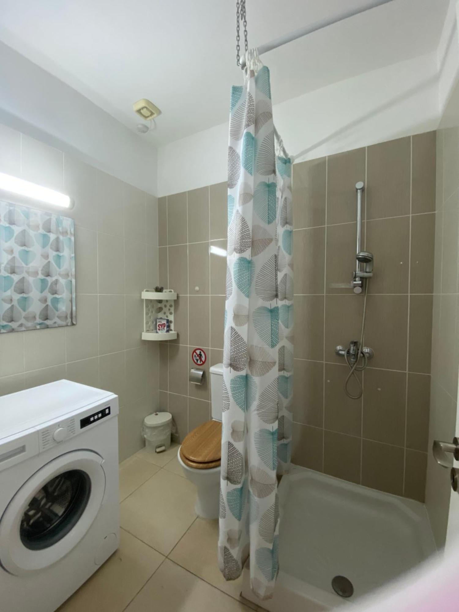 Elysia Park 2 Bedroom And Garden Πάφος